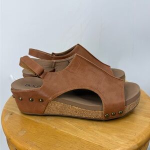 Boutique by Corkys "Volta II" Wedge Sandals in Caramel Smooth. 9